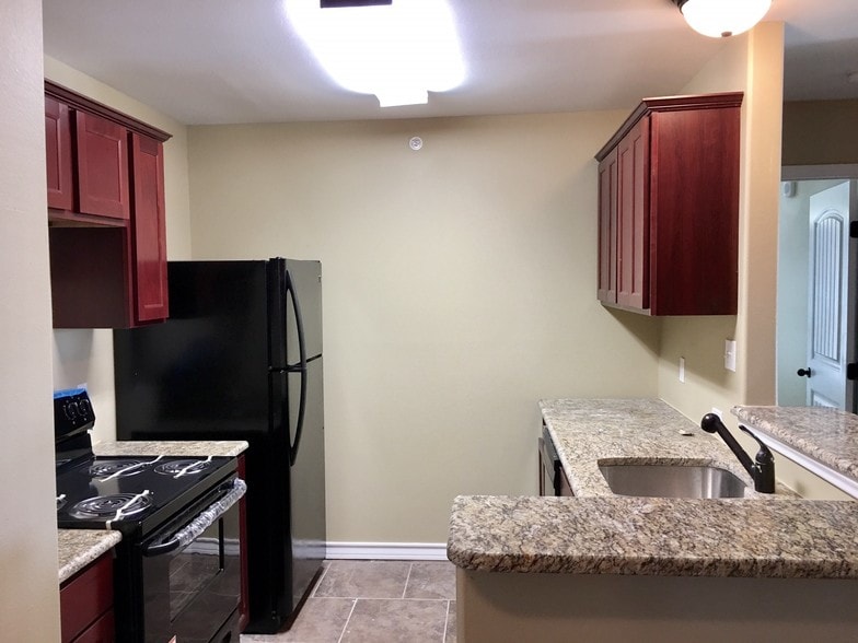 Manhattan Apartments 7001 Lipes Blvd Corpus Christi TX 78414