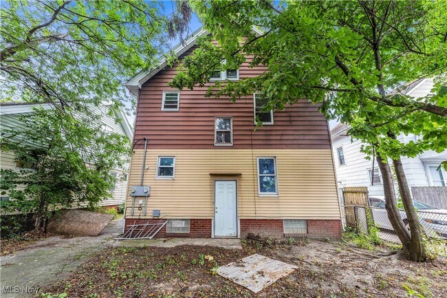 Building Photo - 10128 Unity Ave