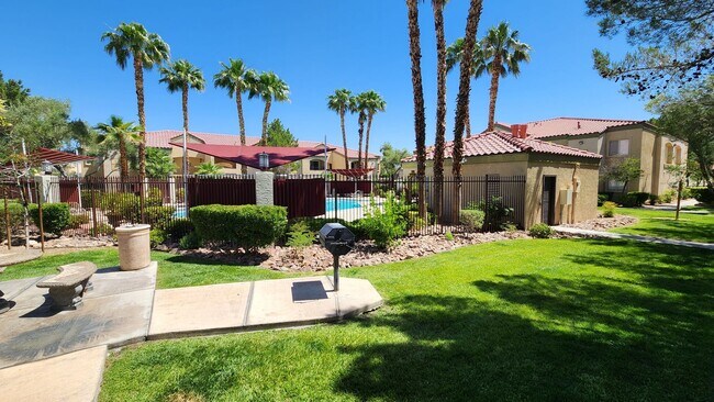 Building Photo - Fabulous1BED/2BATH Condo located in Spring...