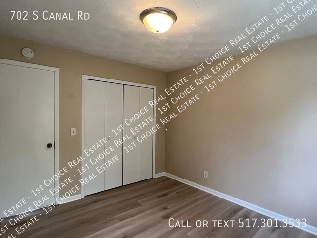 Building Photo - 702 S Canal Rd