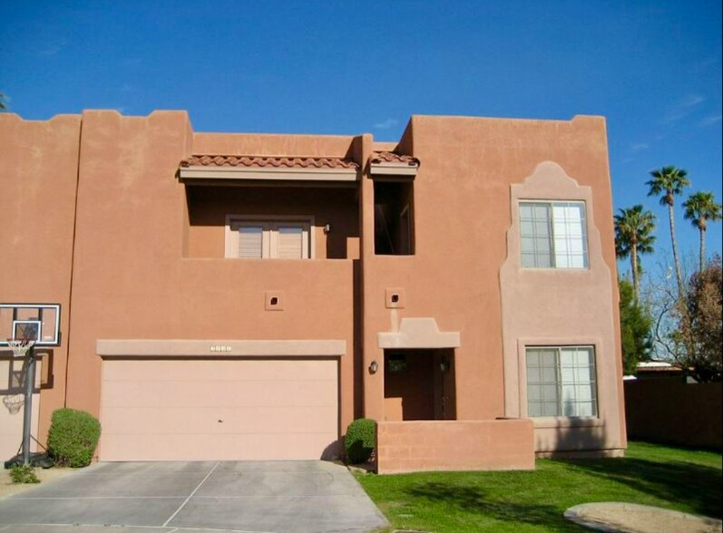 Building Photo - 3731 E Mitchell Dr