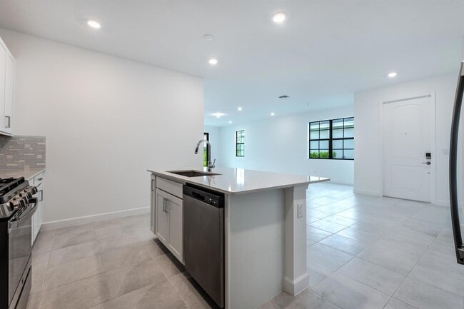 Building Photo - 1306 Tangled Orchard Tr