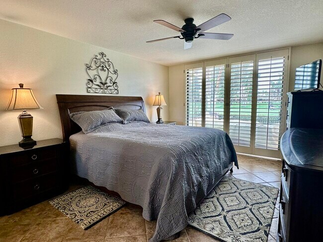 Building Photo - 430 Sierra Madre S