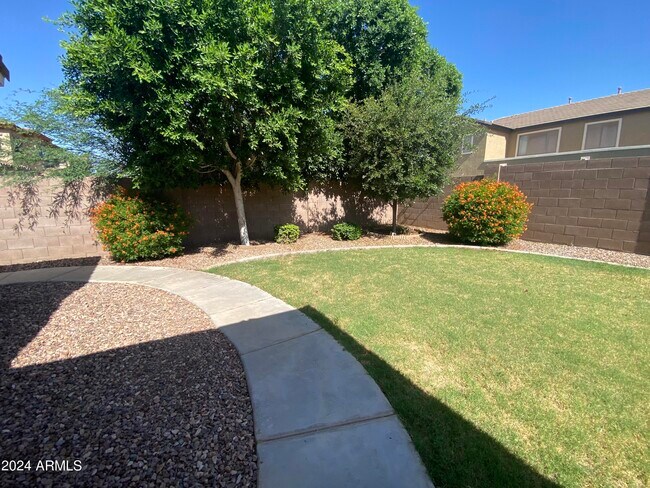 Building Photo - 13510 W Avalon Dr