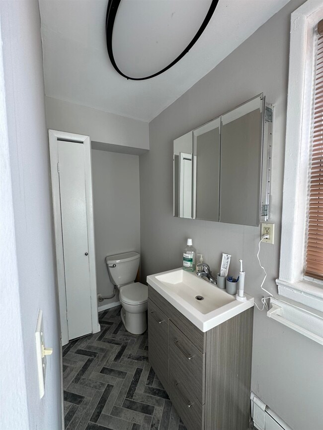 Building Photo - 46-48-48 E 17th St