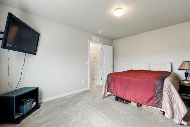Building Photo - 10715 Horton Dr