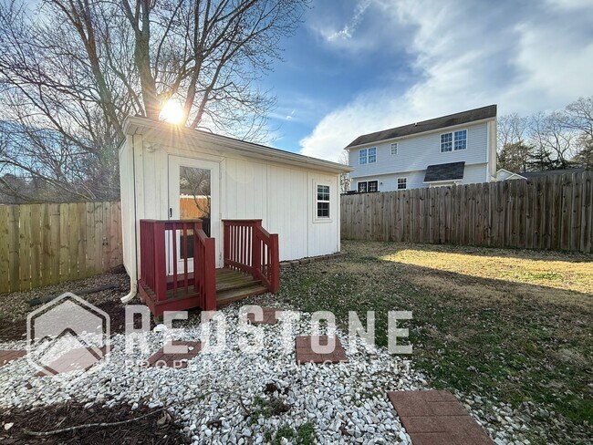 Building Photo - 131 Hoskins Cir