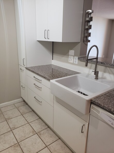 kitchen - 11710 Old Georgetown Rd