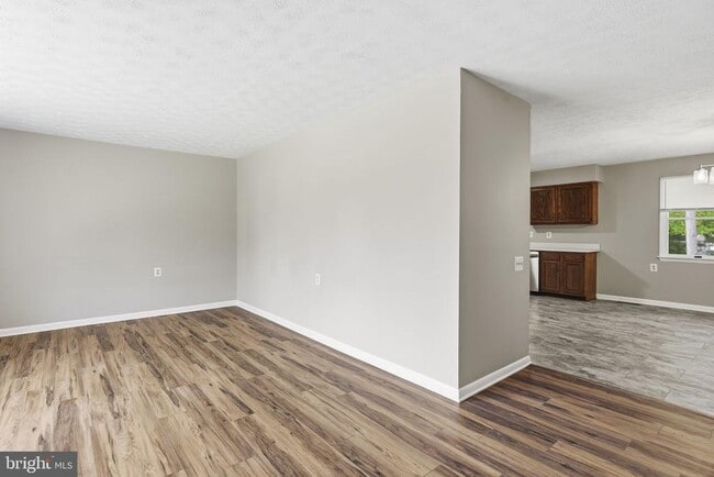 Building Photo - 638 Westwood Dr