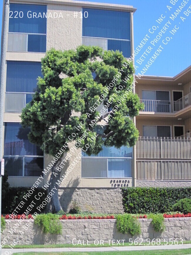 Building Photo - 220 Granada-#10