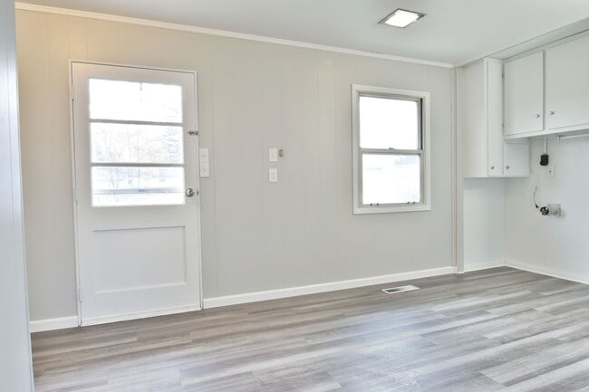 Building Photo - HOUSE for RENT in Champion Twp!