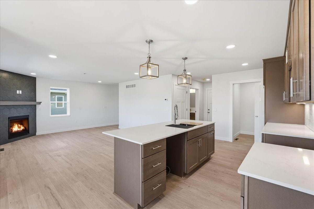 Building Photo - 990 Bell Cir