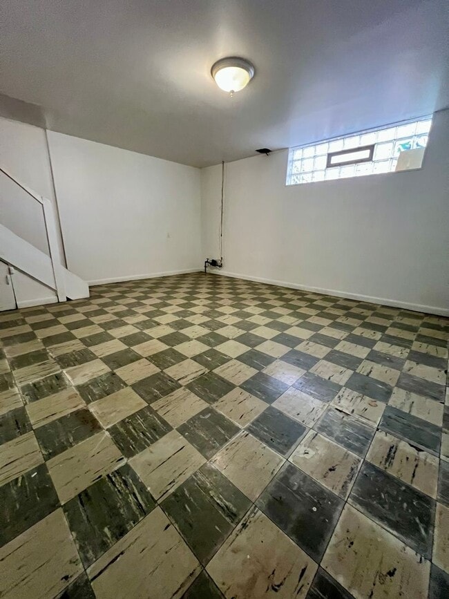 Building Photo - Beautiful 3bed-1.5 bath Home in Ambler!