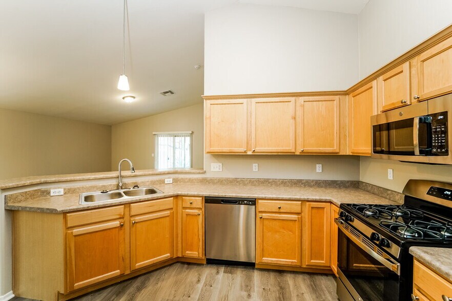 Building Photo - 9544 E Surprise Canyon Ct
