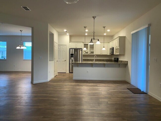 Building Photo - 3013 Cherry Orchard Ln