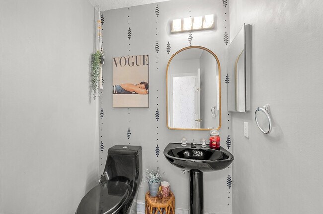 Building Photo - 1611 NW 101st Way