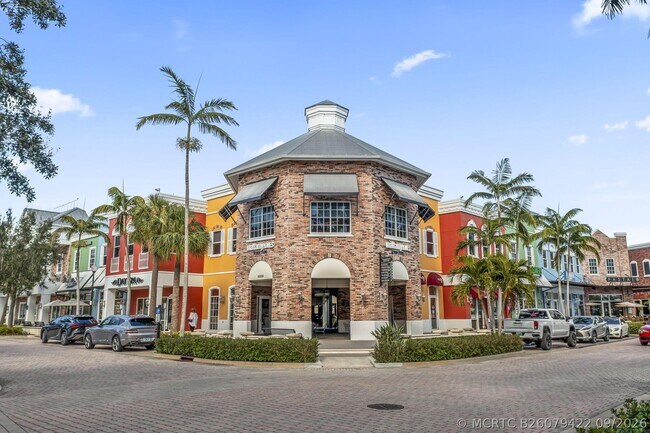 Building Photo - 226 SW Milburn Cir