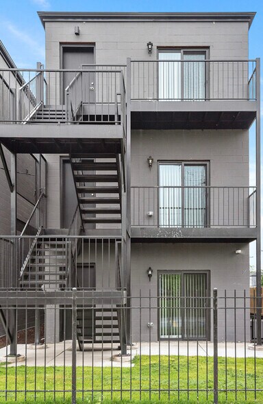 Building Photo - 6530 S Maryland Ave