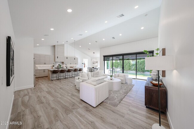 Building Photo - 6329 N 10th Dr
