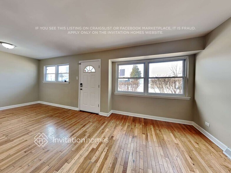 Building Photo - 4535 Cracow Ave