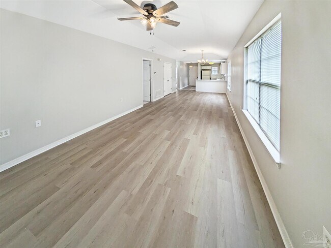 Building Photo - 5915 Bilek Dr