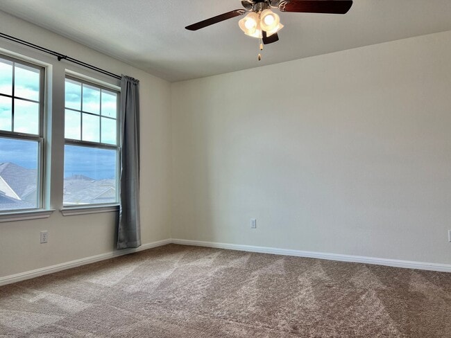 Building Photo - Blanco Vista Charmer