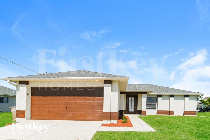 Primary Photo - 200 SW 14th Ave