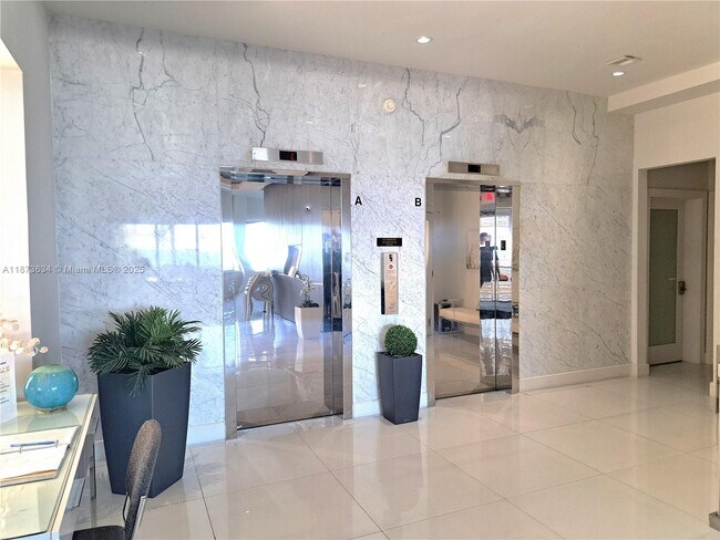 Building Photo - 345 N Fort Lauderdale Beach Blvd