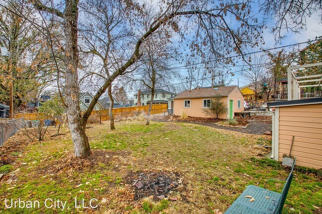 Building Photo - 2 br, 1 bath House - 1605 5th St.