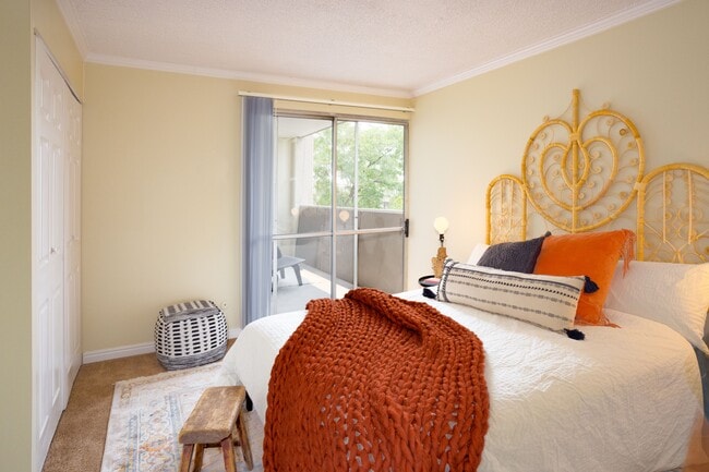 Building Photo - Irving Heights Apartments