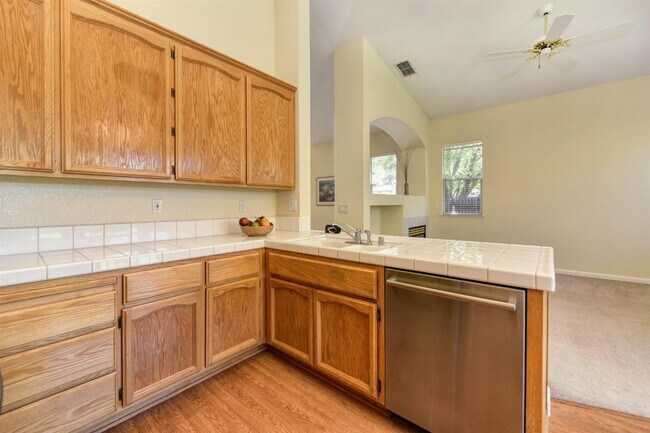 Building Photo - 1433 Taupin Ct