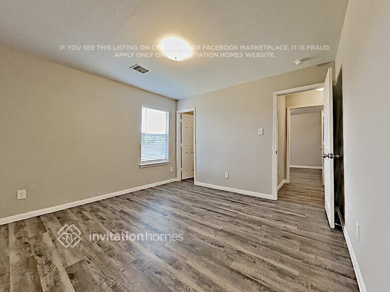 Building Photo - 18739 N Lyford Dr