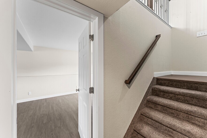 Building Photo - 2155 Woodsong Way
