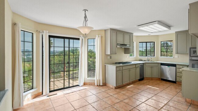 Building Photo - BEAUTIFUL HOME IN THE GLEN COVE AREA  OF VALLEJO WITH VIEWS OF THE BAY