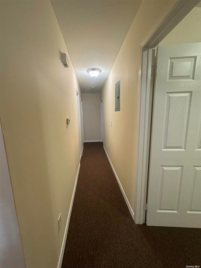 Building Photo - 92-17 190th St