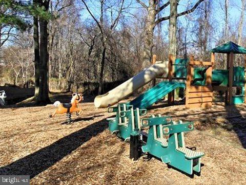 Building Photo - 7640 Provincial Dr