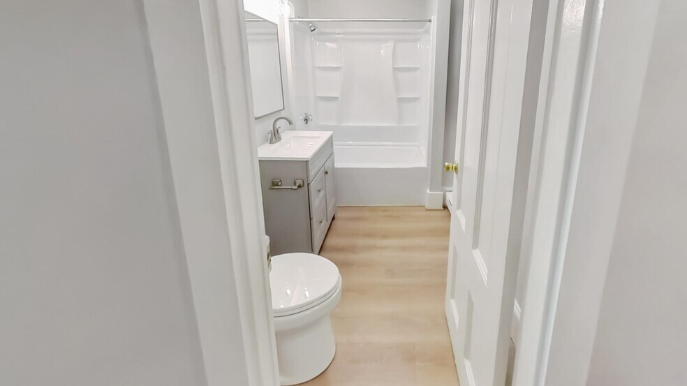 Building Photo - 44 Guild St