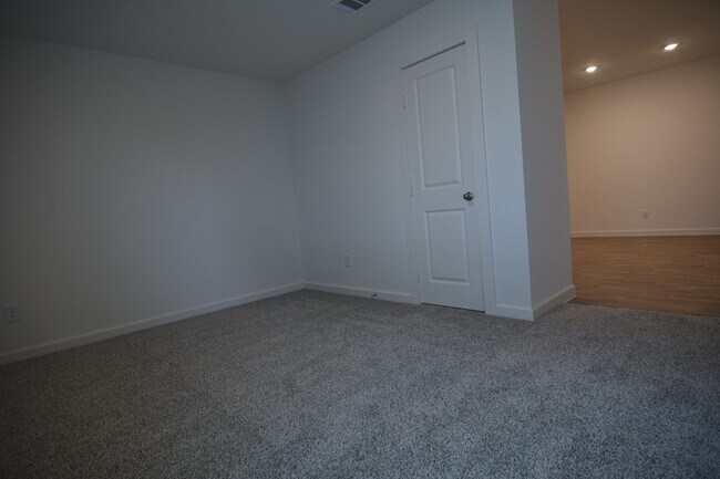 Building Photo - 6324 Ambrose Peak Ln