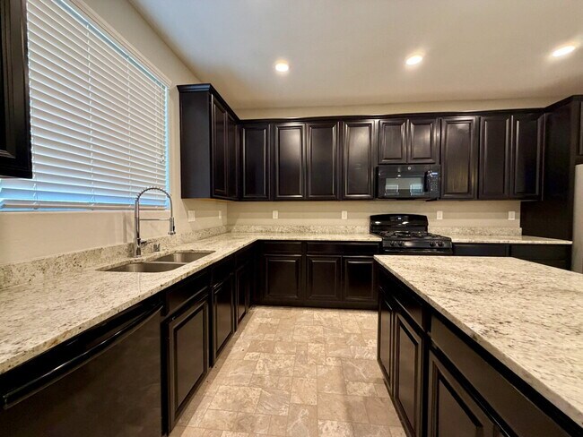 Building Photo - TWO STORY 3 BED 2.5 BATH HOME WITH SOLAR.