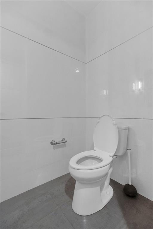 Building Photo - 2233 Peachtree Rd NE