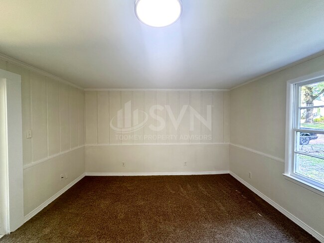 Building Photo - 5207 Azalea Cir S