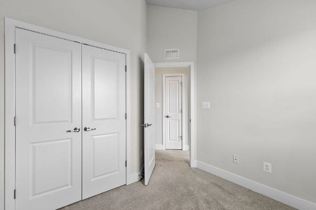 Building Photo - 7807 Petigru Rd
