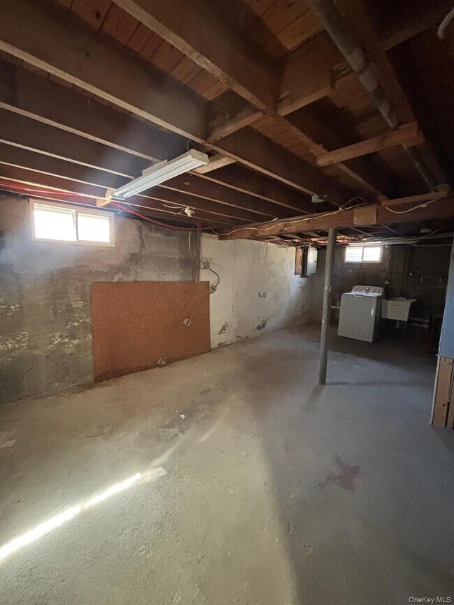 Building Photo - 26 Adams St