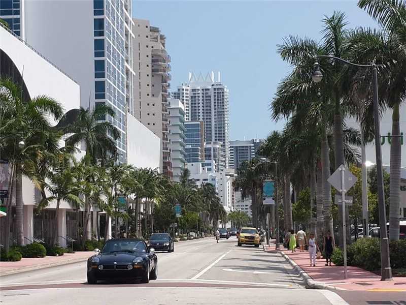 Building Photo - 6450 Collins Ave
