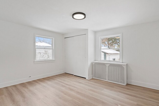 Building Photo - Stunning 3 bedroom home in East Pittsburgh available now!