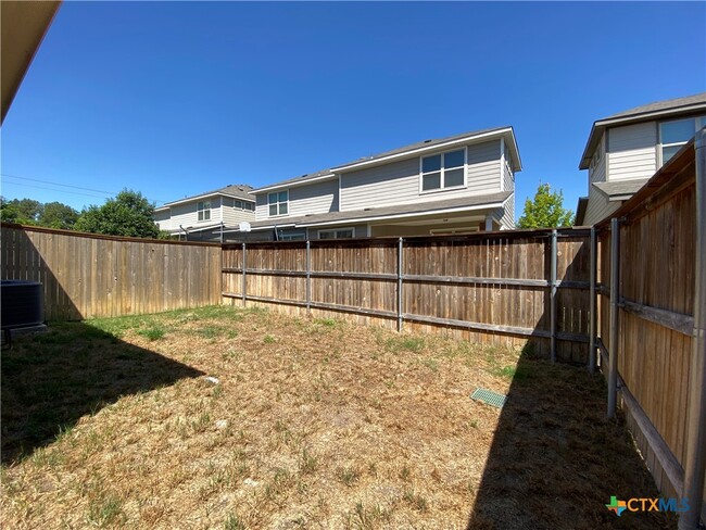 Building Photo - 725 Milestone Pk