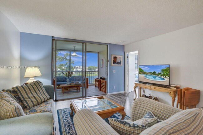 Building Photo - 14671 Bonaire Blvd