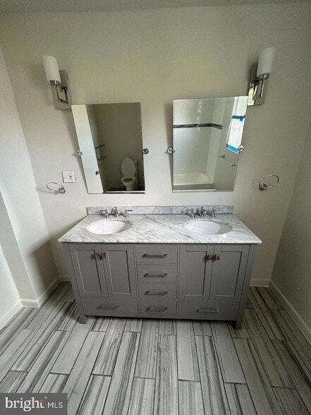 Building Photo - 2637 Latona St