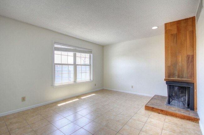 Building Photo - 202 Burwash Ave