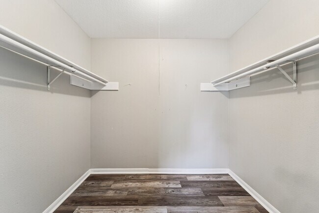 Building Photo - 9721 Debbie Ln